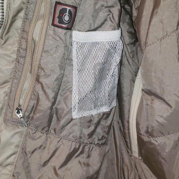 Snow Jacket - Picture 6 of 6